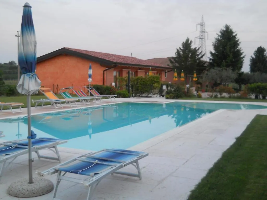 Agriturismo La Palazzina Castelnuovo del Garda 0*,  Italia
