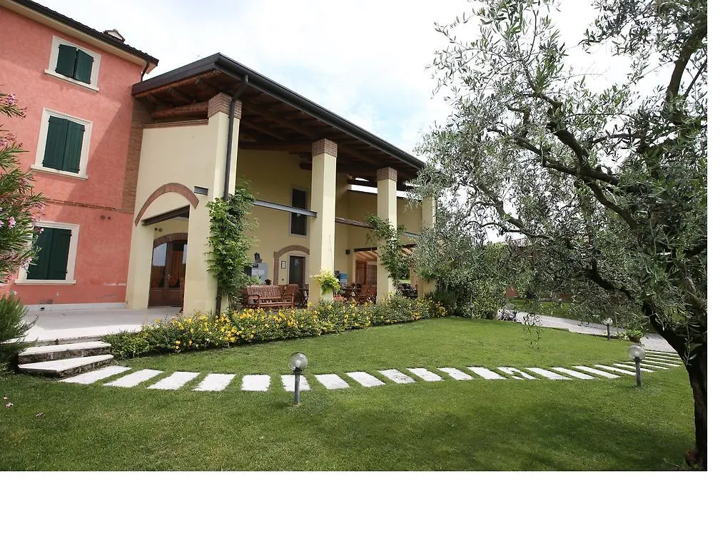 Casa vacanze Agriturismo La Palazzina Castelnuovo del Garda
