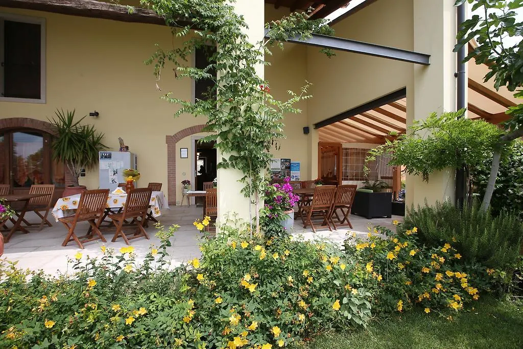 Agriturismo La Palazzina Castelnuovo del Garda 0*,  Italia
